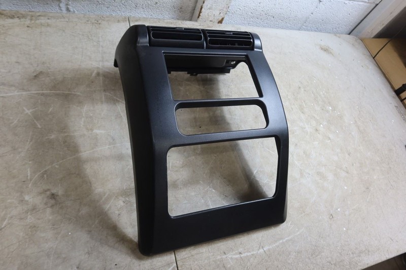 03-06 Jeep Wrangler TJ LJ double-DIN radio Bezel Metra 95-6541 Dash Kit