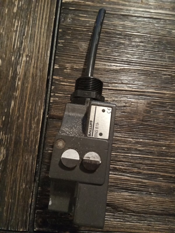 Balluff Sensor BNS 819-BO2-D12-61-12-10 Position Switch