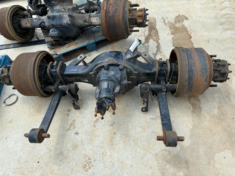 2017 FREIGHTLINER MERITOR/ROCKWELL MT-40-14X REAR REARWARD DRIVE AXLE 2.47 RATIO