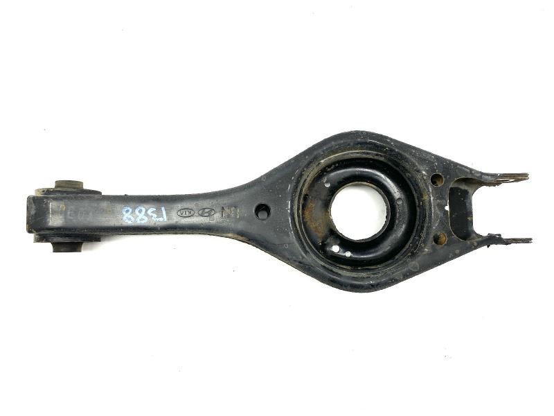 Rear Lower Control Arm Spring Seat 55210-1D100 Fits 2007-2012 Kia Rondo 68750