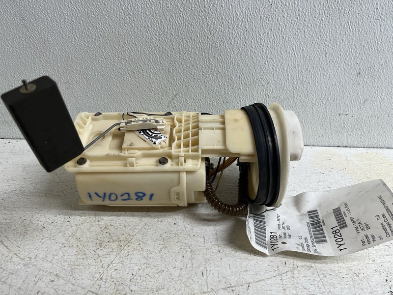 2000-2003 VW Jetta Volkswagen Fuel Pump w Sending Unit & Bracket