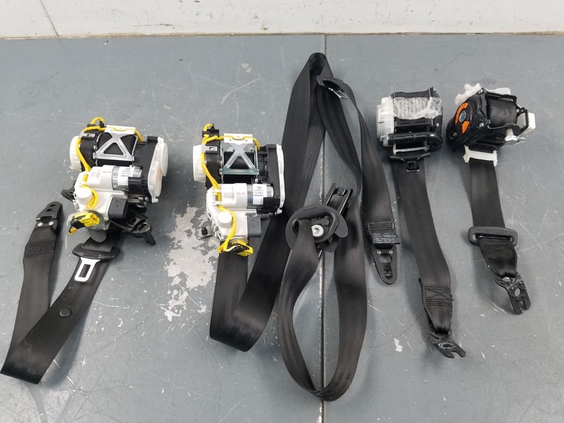 2016 14 15 16 17 Audi RS7 Quattro Seat Belt Set - Locked #4402 X6
