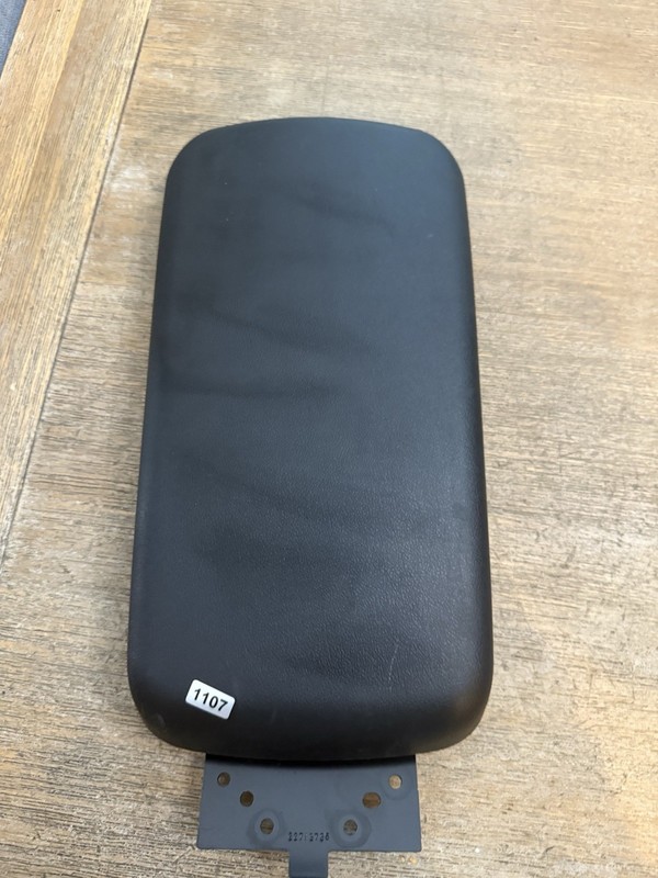 2005-2010 Pontiac G6 Center Console Black Armrest Lid Assembly OEM