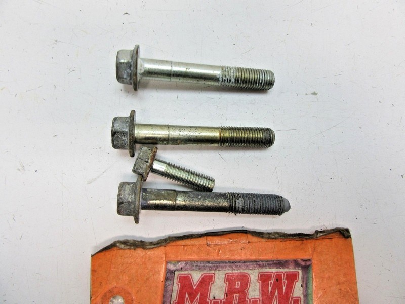 FITS BOLT BOLTS TO RIGHT TOP MOTOR MOUNT BRACKET BLOCK TO ENGINE MOTOR 2ARFE RH