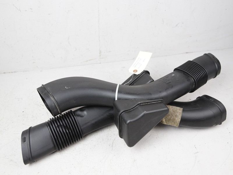 16-20 BMW M550i 750 G12 G30 LEFT & RIGHT AIR CLEANER INTAKE RESONATOR HOSE TUBE