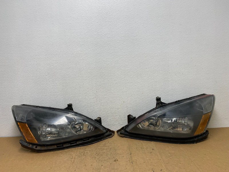 2003 - 2007 Honda Accord Left+Right Set Halogen Headlights AD0567 DW