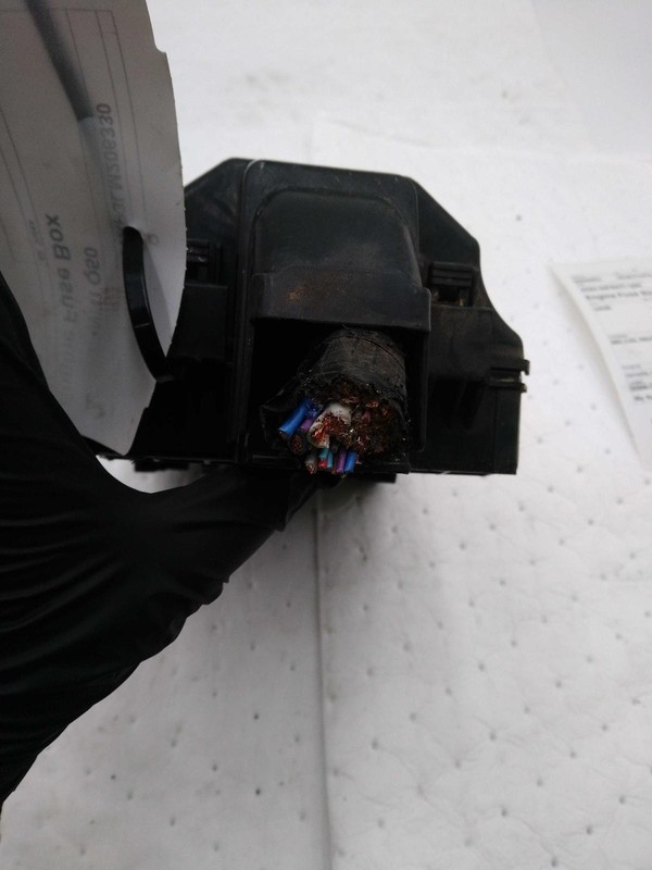 2020 INFINITI Q50 OEM Used Fuse Box Blue 3.0L 243726HL2A 243824GA0A 646