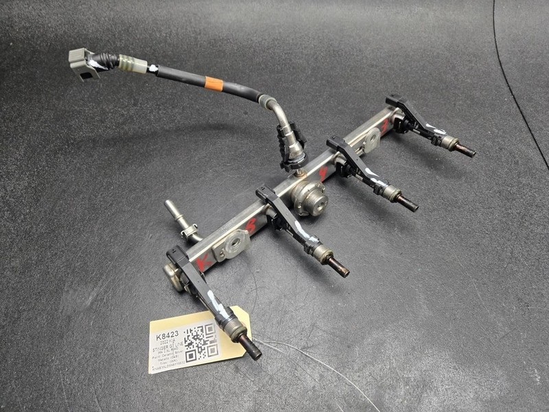 Fuel Rail w/ Injectors Set 2022 Kia Stinger 35309-2T001 2023