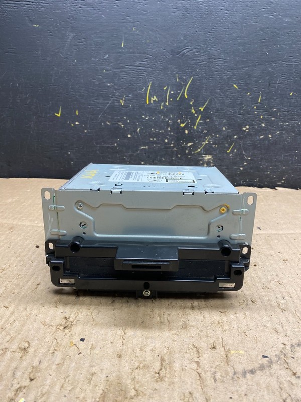 2011 - 2013 Dodge Journey Radio Info Media CD Player Unit OEM Y7838 DG