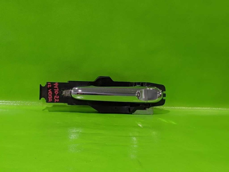 12-19 VERSA SDN PASSENGER RIGHT FRONT EXTERIOR DOOR HANDLE ASSEMBLY OEM 4470-22