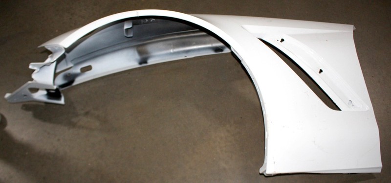 OEM Left Driver Side Fender For Chevy Corvette Z06, Grand Sport 22789092 Damaged