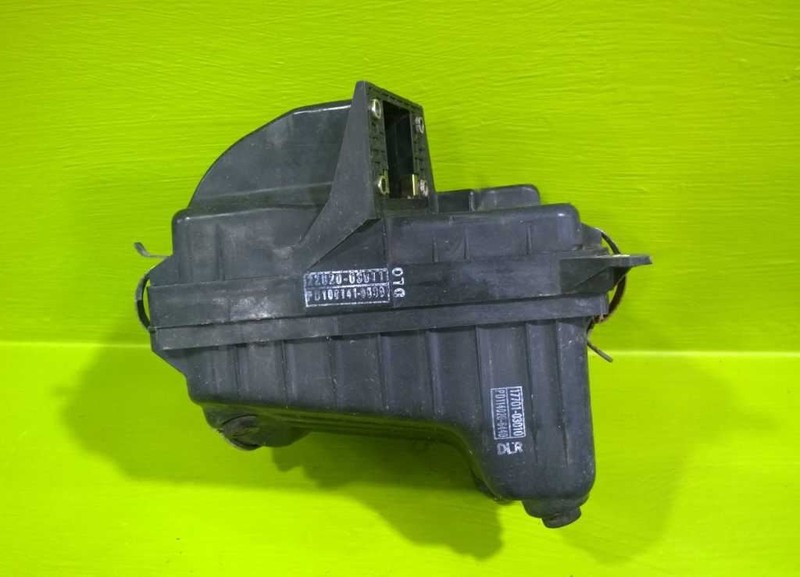 87 88 89 90 91 CAMRY 4CYLAIR CLEANER BOX OEM 3736-66