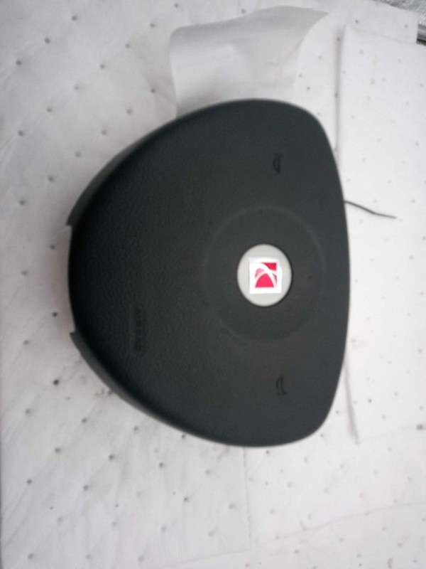 Used Steering Wheel Air Bag fits: 2005 Saturn Relay driver wheel Grade B