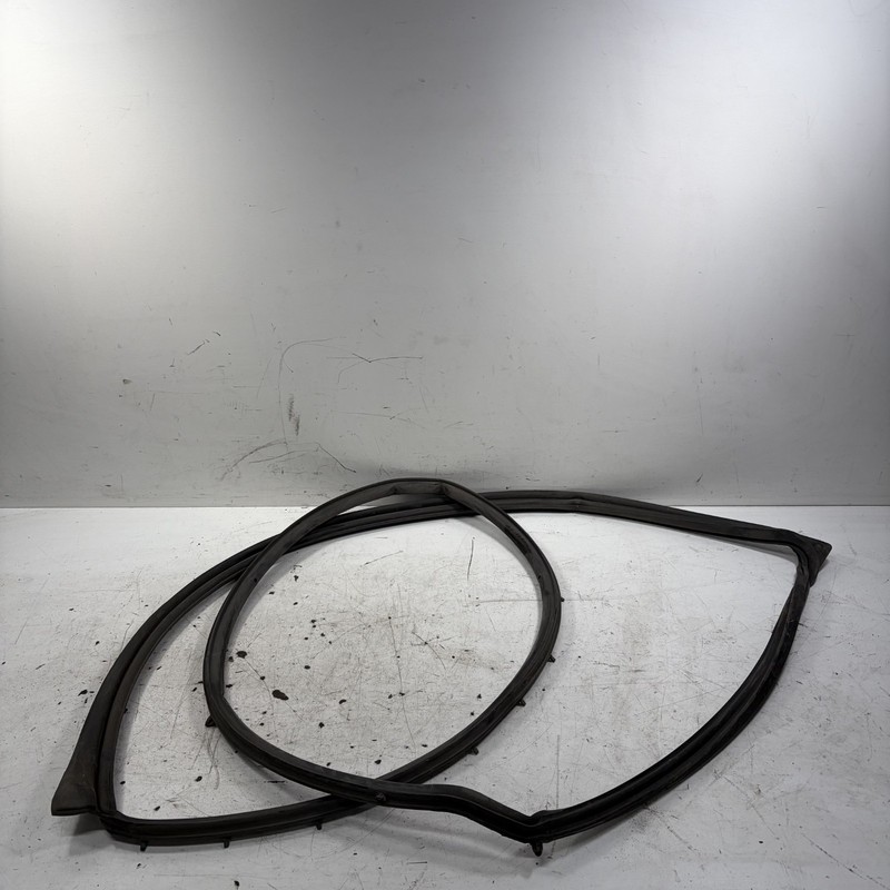 91-95 Acura Legend 4D Right Front Door Seal Weatherstrip 72310-SP0-003 OEM
