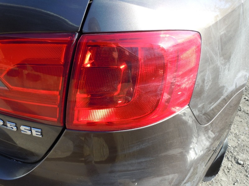 2011-2014 Volkswagen Jetta Sdn Quarter Panel Mounted Tail Light Passenger Right