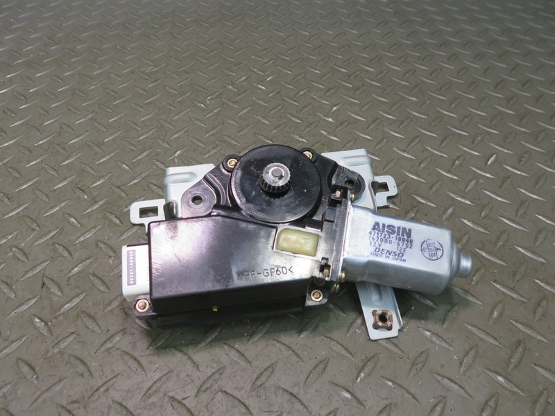 2003-2007 LEXUS UZJ100L LX470 SUNROOF MOON ROOF MOTOR DRIVE UNIT 89721-60050