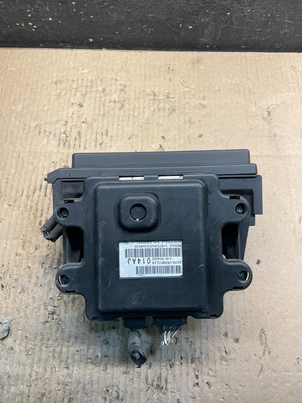 2006 Jeep Grand Cherokee Integrated Power Fuse Box Body Control Module u9040 DG
