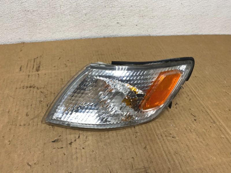 1997 to 1999 Lexus ES300 Left Driver LH Side Turn Signal AC7742 DW