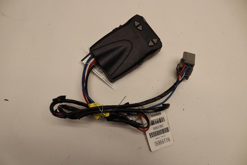 2022-2023 CHEVY SILVERADO 2500 HD TOW TOWING TRAILER BRAKE MODULE W/ CABLE OEM