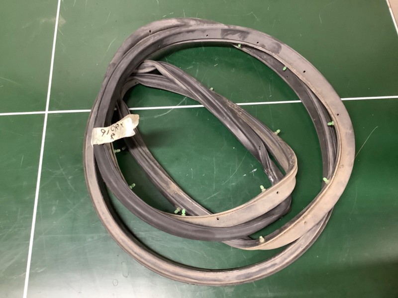 89-91 CRXRight Weatherstrip Gasket Rubber Around Door Seal Used OEM