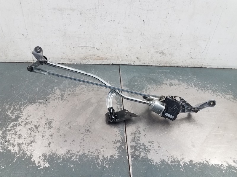 2020 Mercedes AMG C 63 Windshield Wiper Motor / Linkage #2454 A10