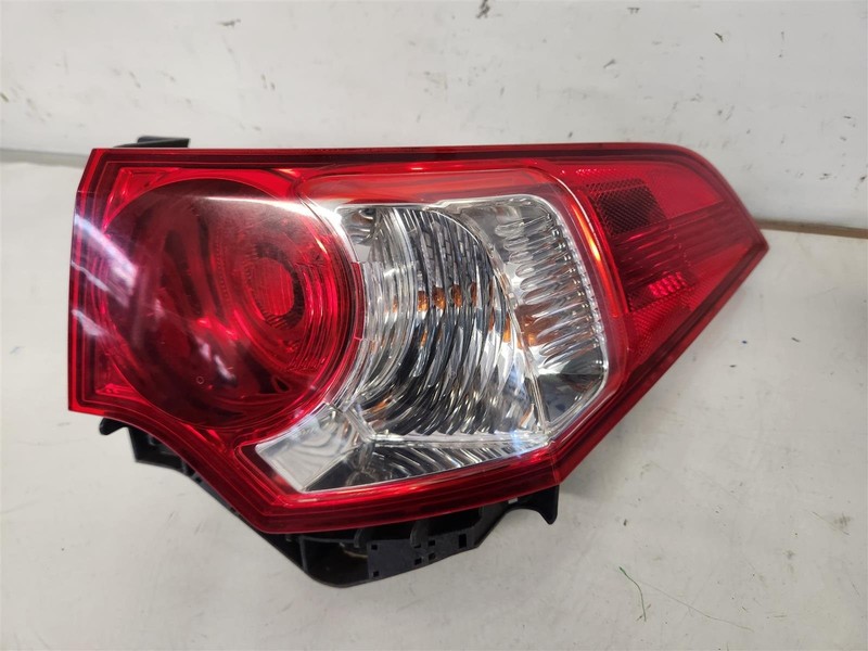 2009-2010 Acura Tsx Rear Passenger Quarter Panel Brake Tail Light Lamp 33500-Tl0