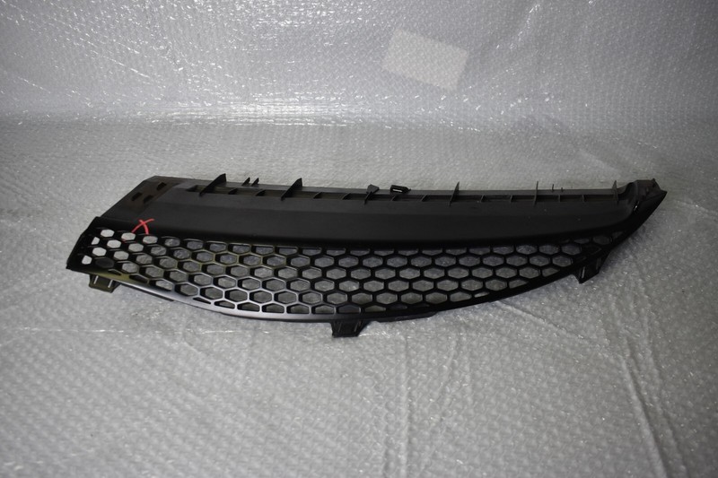 2021 MCLAREN GT RH RIGHT TAIL LIGHT GRILLE SURROUND LOWER TRIM 22AC921GP