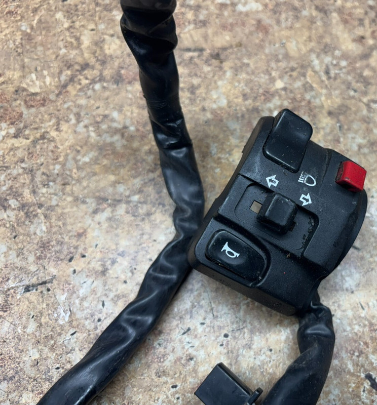 2009 Kawasaki Ninja EX650C EX650 EX 650 Left Switches Controls Horn Lights D8