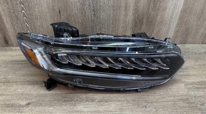 2018-22 HONDA ACCORD RHHEADLIGHT ASSY. OEM