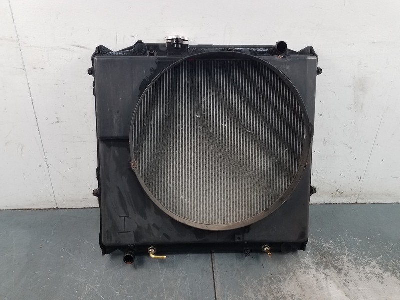 1997 Toyota 4Runner 4x4 Radiator / Fan Shroud Assembly #6988 E4