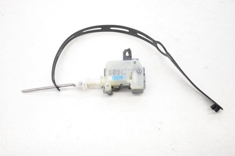 2010-2016 Porsche Panamera 970 4.8L Fuel Door Actuator 1M0959781Q