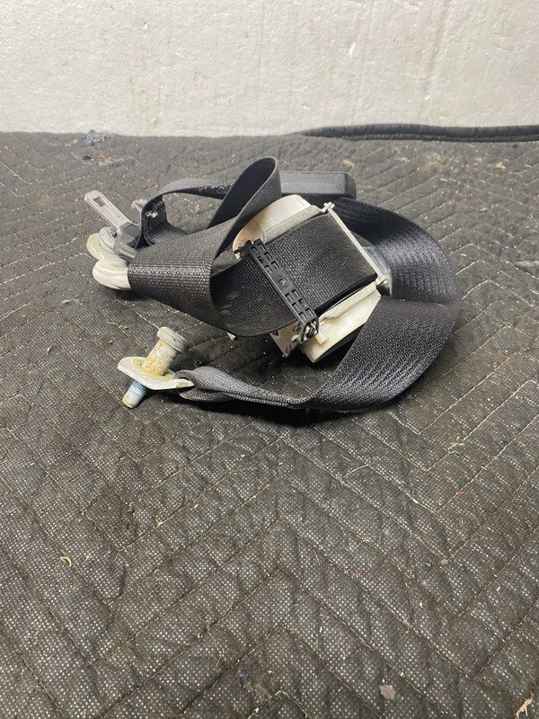 2012 Town And Country Right Middle Seatbelt P0ZV701X9AC OEM