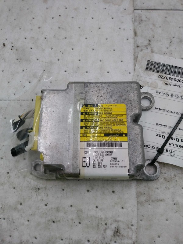 Used Air Bag Module fits: 2014 Toyota Corolla Air Bag air bag under console Grad