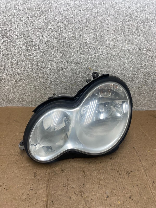 2005 to 2007 Mercedes-Benz C-Class Left LH Side Headlight Oem AA3616 PS
