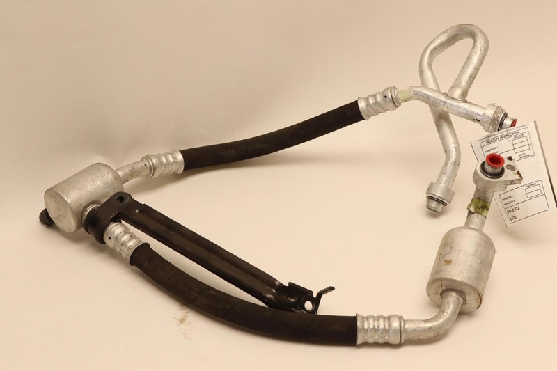 2015 CADILLAC ESCALADE A/C AC AIR CONDITIONING SUCTION LINE HOSE OEM