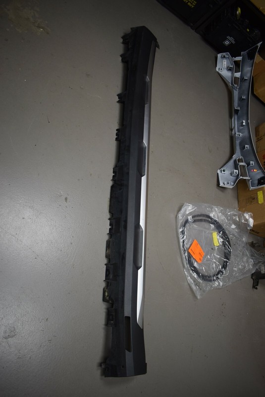 2007-2013 BMW X5 RIGHT SIDE ROCKER PANEL FACTORY OEM LOCAL PICKUP
