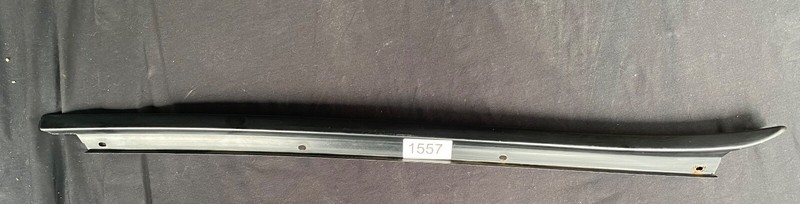 00-02 Jaguar S-Type X200 Front Right Side Exterior Windshield Molding Seal OEM