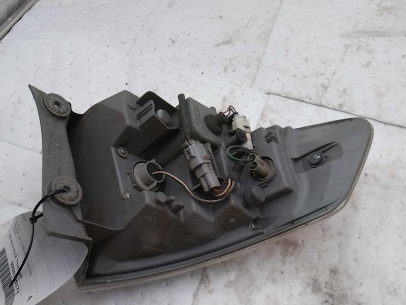 Used Right Tail Light Assembly fits: 2008 Subaru Impreza SW quarter panel mounte