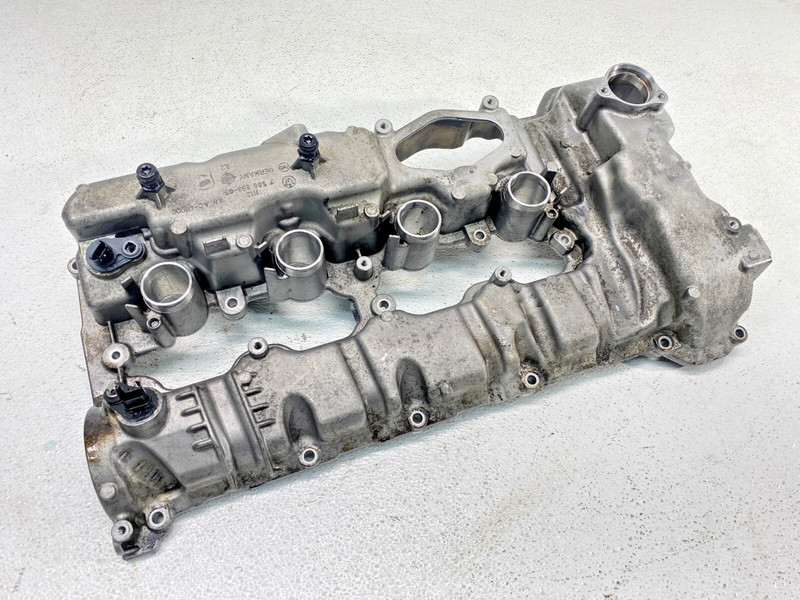 BMW F01 F10 F12 E70 550 650 750 X5 Right Engine Motor Cylinder Valve Cover OEM✅