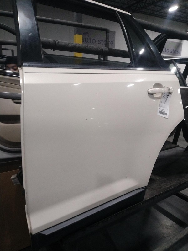 2008 Lincoln MKX Left Rear Door White - Good Condition, Needs Cleaning