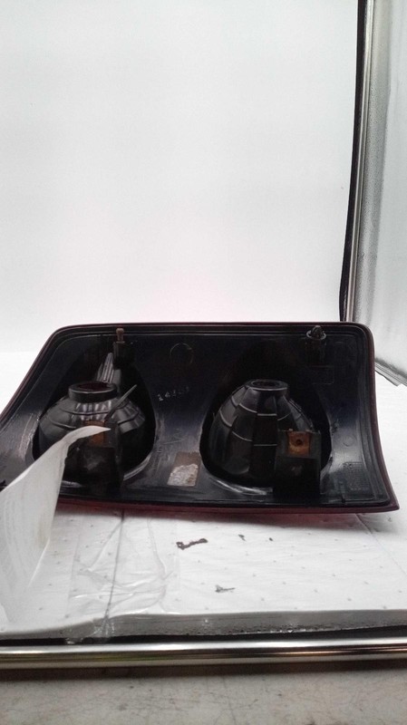 2008 Dodge 1500 Pickup Left Tail Light Assembly Gold OEM 421086 Used 228K Mi