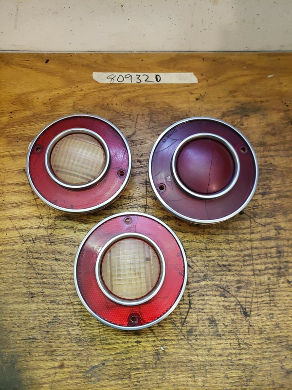 1975 - 1979 Chevrolet Corvette Tail Light Lamp 5966500 x3 missing 1