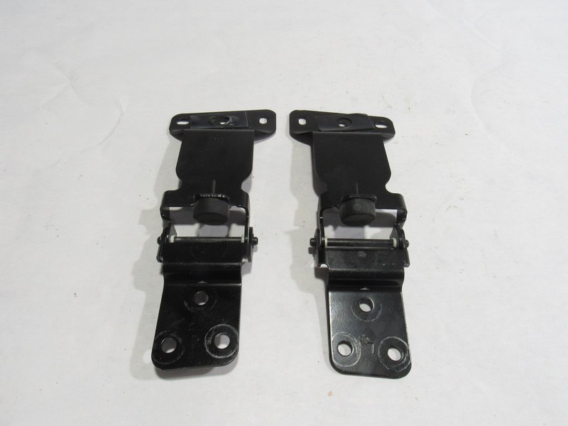 03-06 Chevrolet SSR LS 2005 Rear Left Right Roof Trunk Stowage Hinges Set :Y