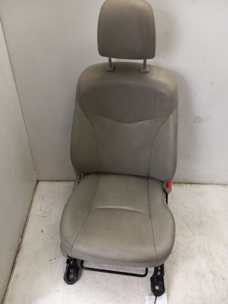 10-11 TOYOTA PRIUS HYBRID 1.8L PASSENGER SIDE FRONT BEIGE LA40 LEATHER SEAT