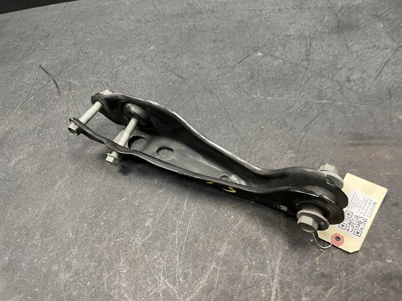 Rear Right Lateral Lower Control Arm 2020 Nissan Pathfinder 551A0-3JA0A 13 -19 X