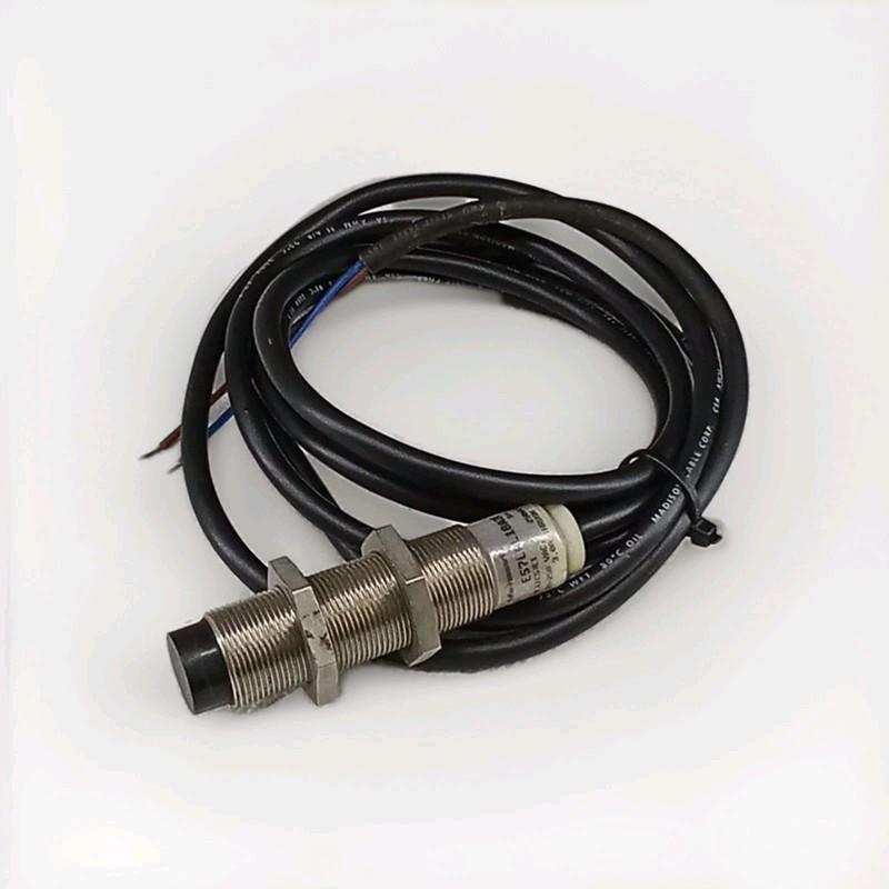 Cutler-Hammer ES7LAL18A2E Prox. Switch