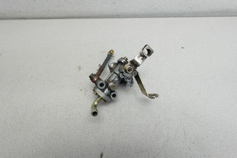 2001-2002 Mount Cat 800 ZR ZL Arctic Cat OEM Engine Oil Injection Pump Ass'y