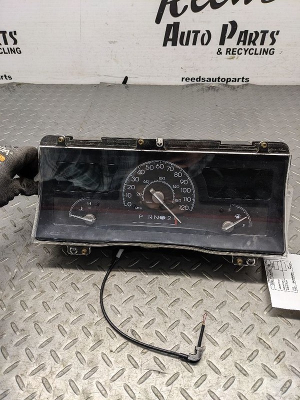 Speedometer Cluster MPH Fits 03-04 LINCOLN & TOWN CAR 1177447