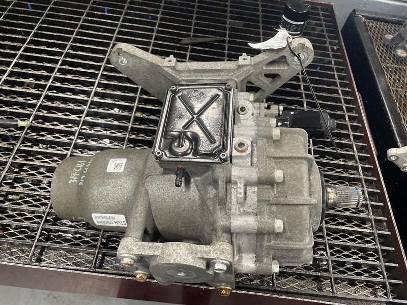 14-'18 JEEP CHEROKEE rear differential 28k miles 6 Month Warranty!