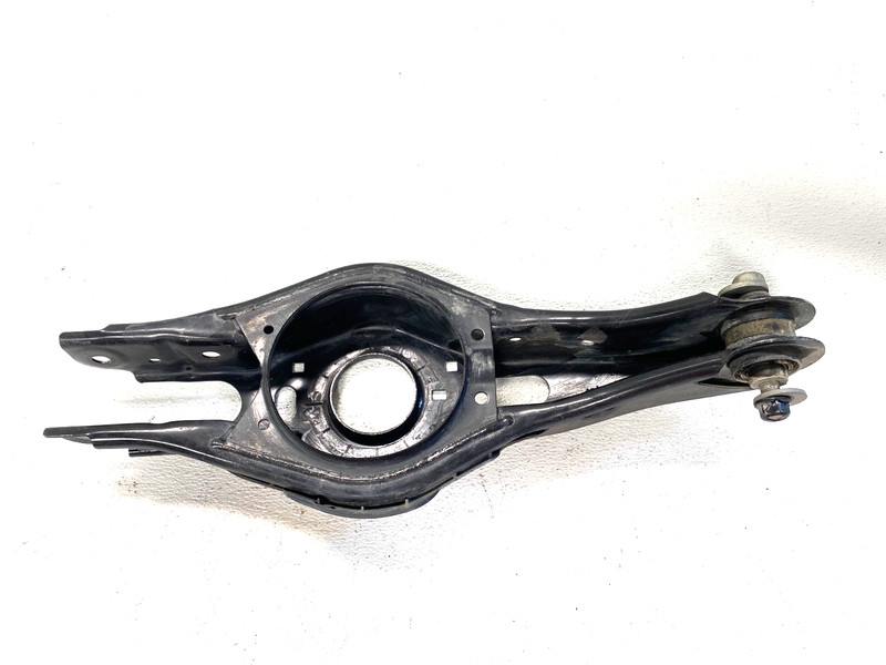 22 23 24 HYUNDAI TUCSON REAR RIGHT SIDE CONTROLARM OEM #A0.17